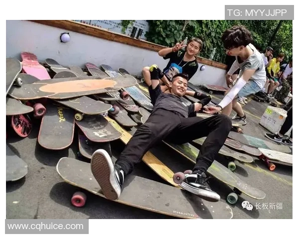 成都滑板队个人能力排名创新高展现青春活力与竞技精神MBA