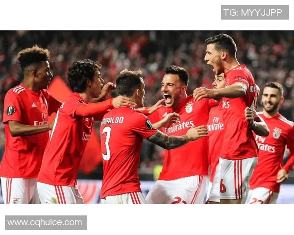 本菲卡对阵利物浦西芒精彩远射助球队争夺胜利